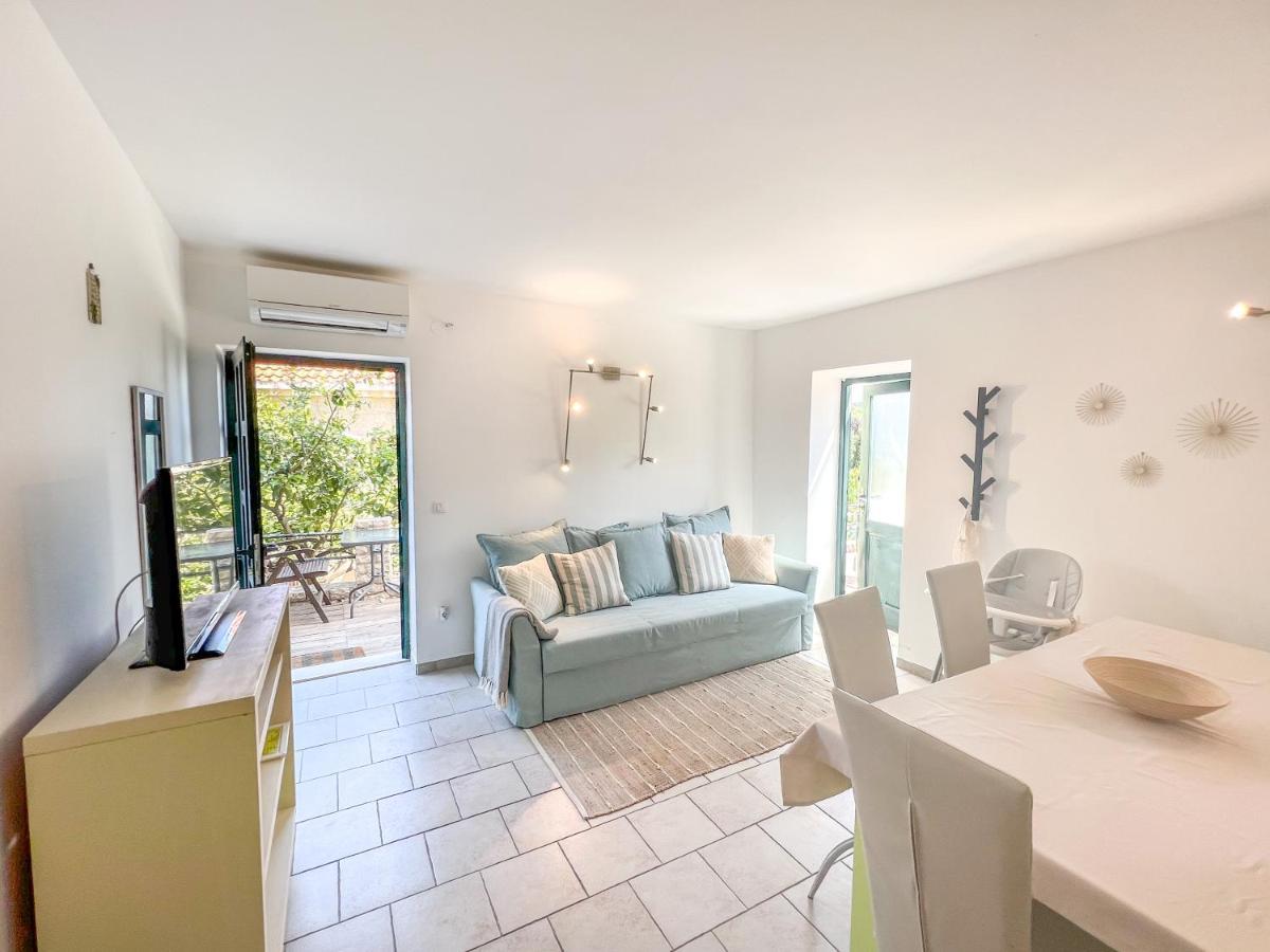 Eco Sunshine Apartments Lumbarda Exterior foto